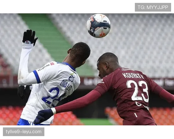 洛里昂主场迎战劲敌,状态回暖成看点 洛里昂主场迎战劲敌,状态回暖成看点