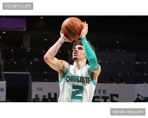 沙勒罗瓦球员闪耀赛场，关键表现助球队力克强敌